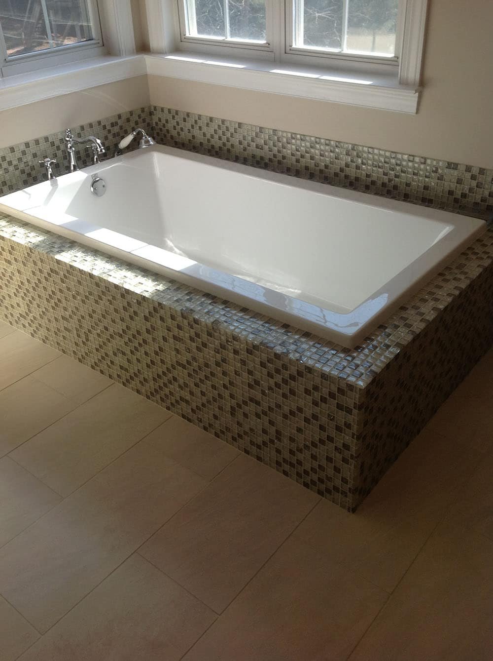 045Tile Tub
