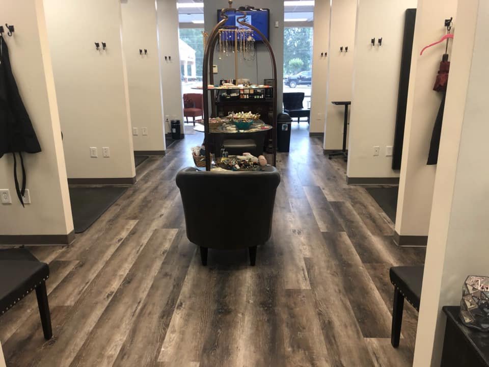 Commercial Salon LVP